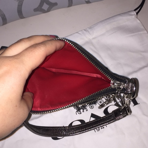 Coach Poppy - Picture 3 of 4